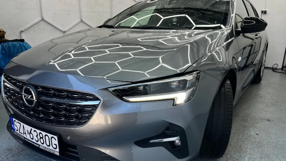 OPEL Insignia -