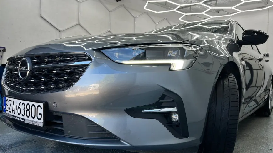OPEL Insignia -