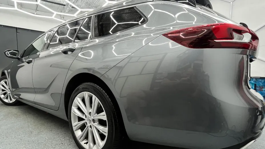 OPEL Insignia -