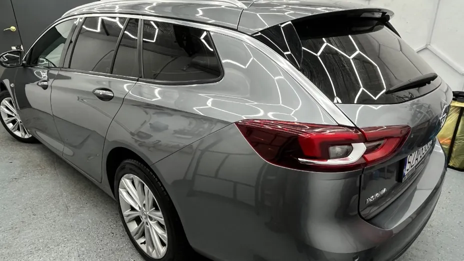 OPEL Insignia -