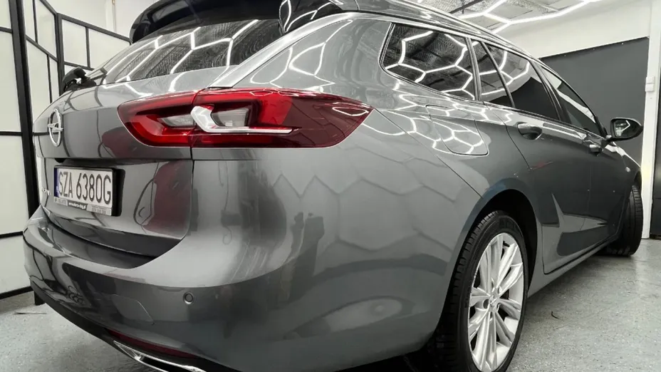 OPEL Insignia -