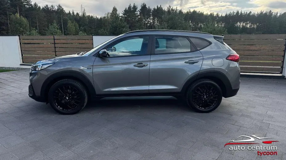HYUNDAI Tucson -