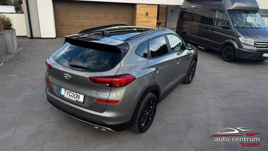HYUNDAI Tucson -