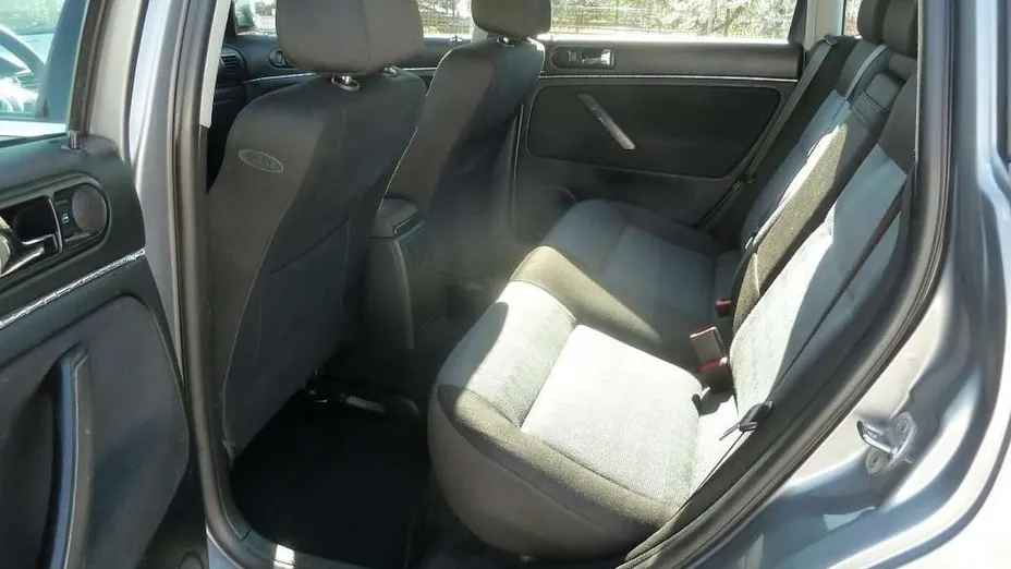 VOLKSWAGEN Passat -