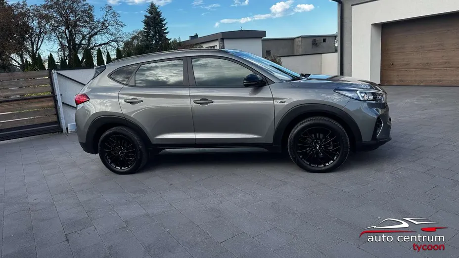 HYUNDAI Tucson -