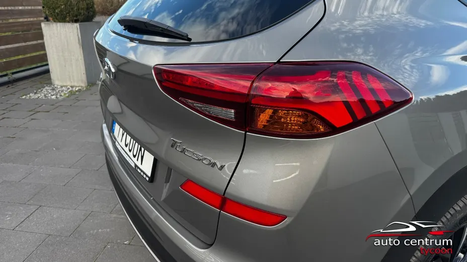 HYUNDAI Tucson -