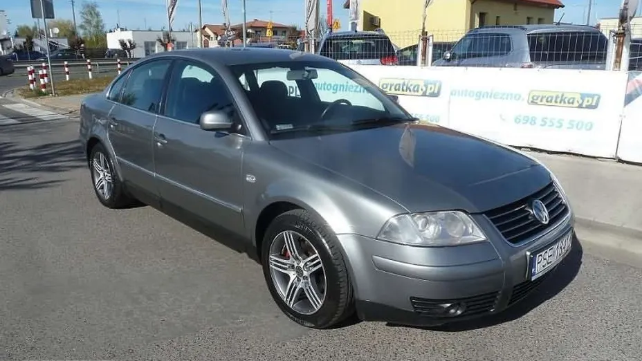 VOLKSWAGEN Passat -