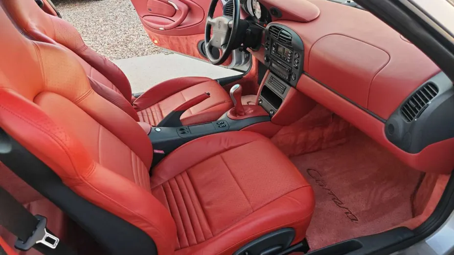 PORSCHE 911 -
