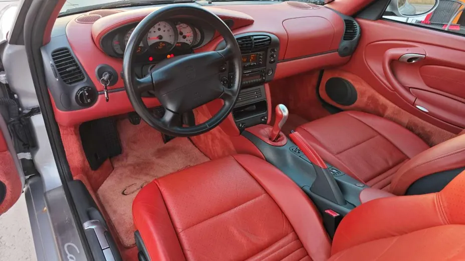 PORSCHE 911 -