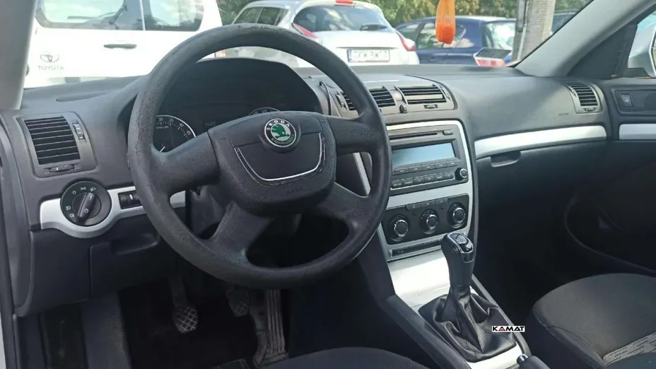 SKODA Octavia -