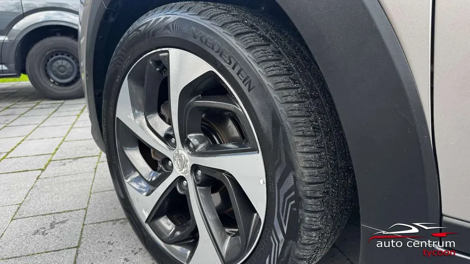 HYUNDAI Tucson -