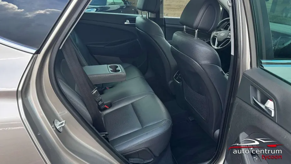 HYUNDAI Tucson -