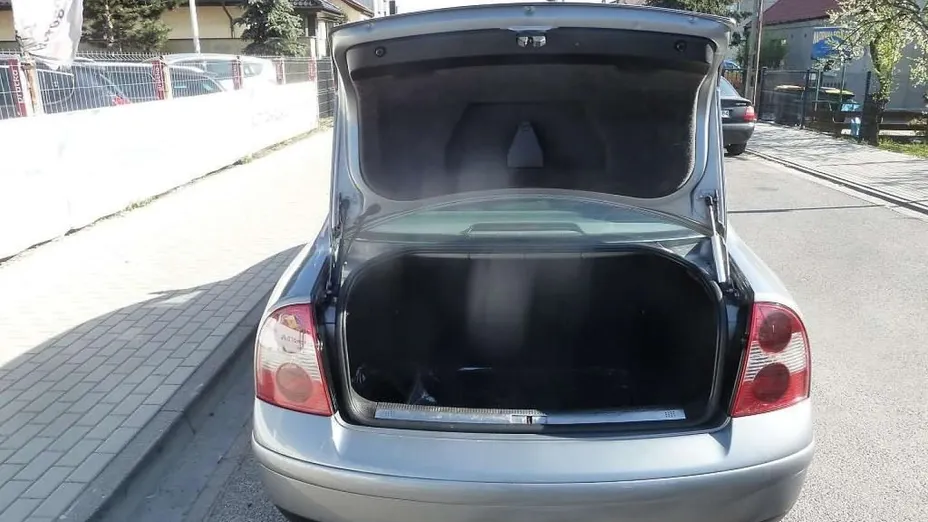 VOLKSWAGEN Passat -