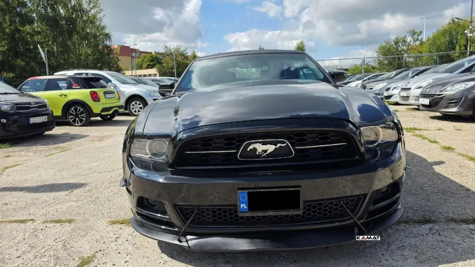 FORD Mustang -