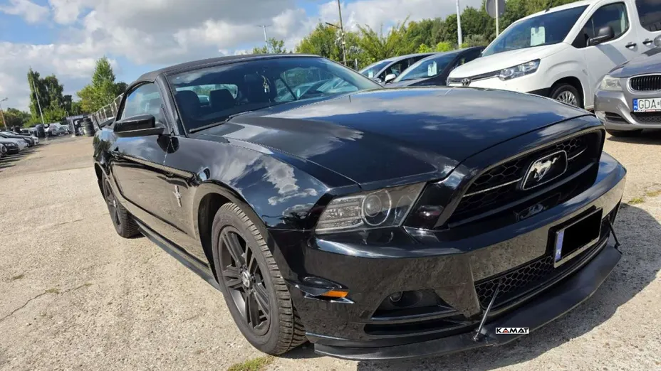 FORD Mustang -