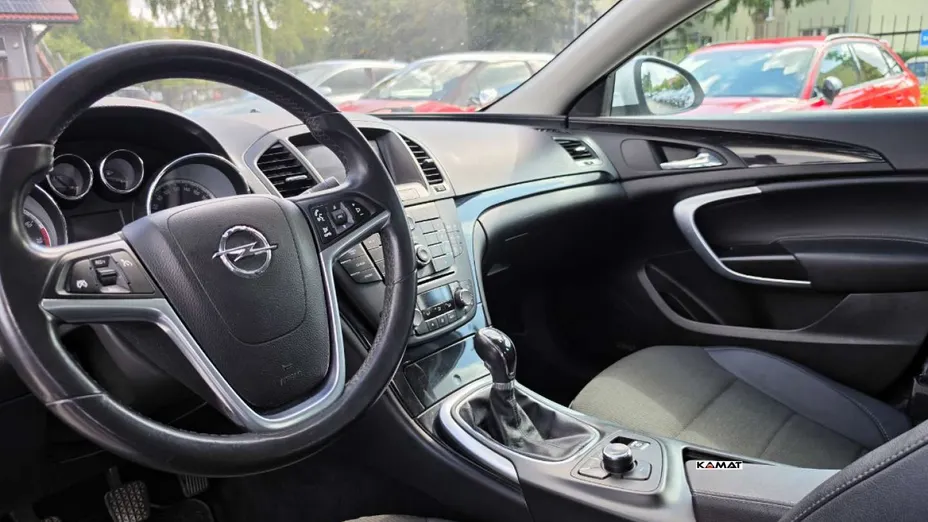 OPEL Insignia -