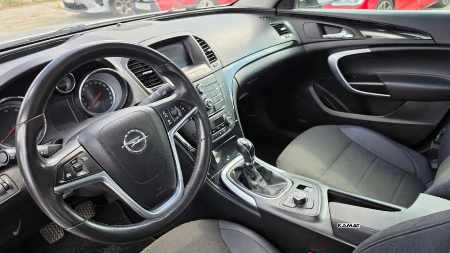 OPEL Insignia -