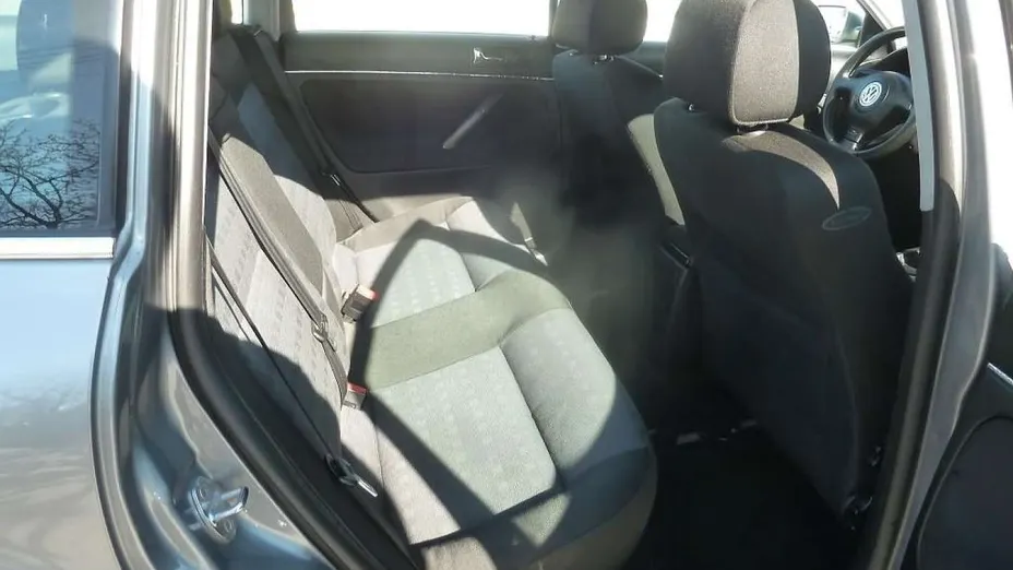 VOLKSWAGEN Passat -