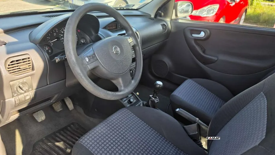 OPEL Corsa -