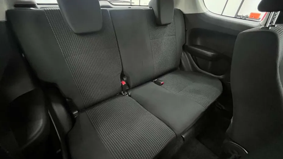 SUZUKI Swift -