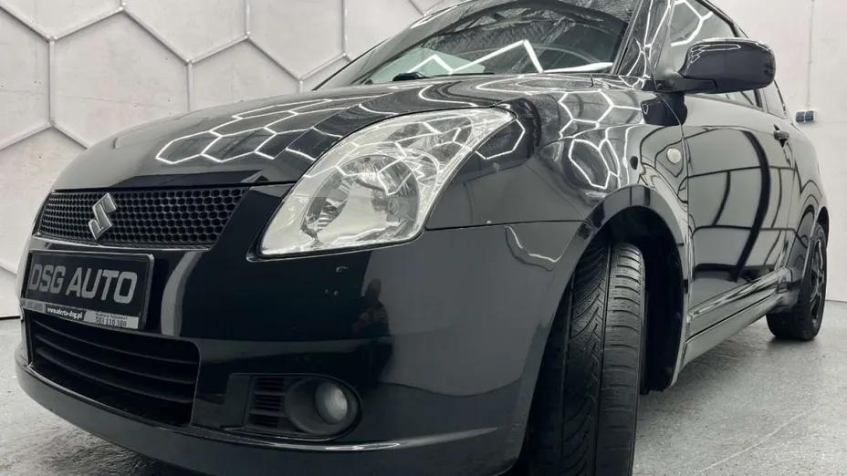 SUZUKI Swift -