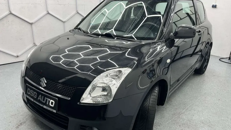 SUZUKI Swift -