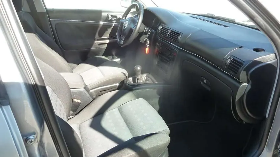 VOLKSWAGEN Passat -