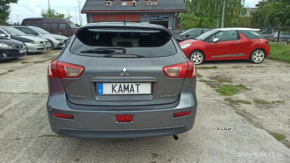 MITSUBISHI Lancer -