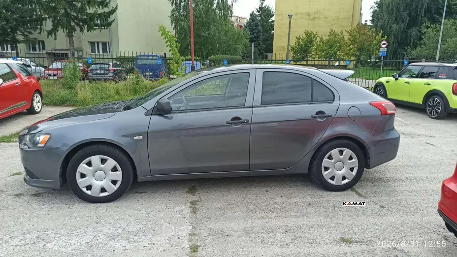 MITSUBISHI Lancer -
