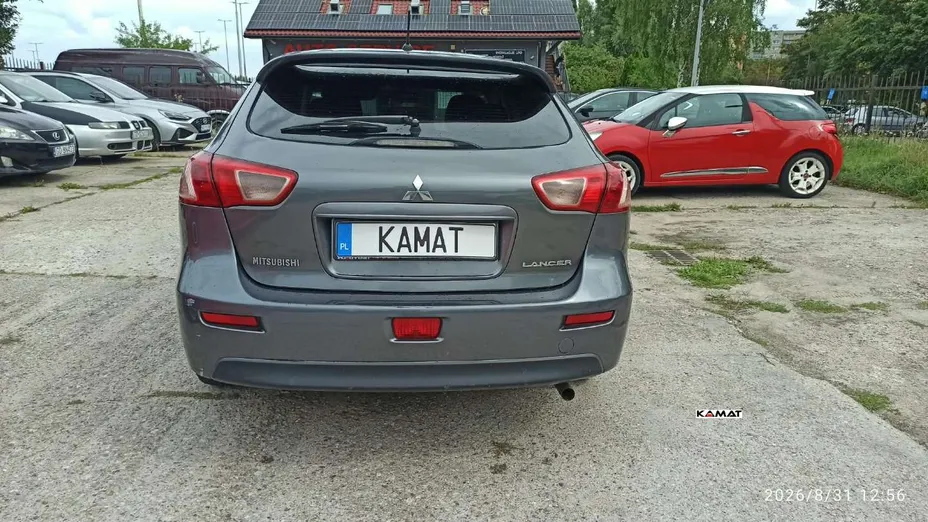 MITSUBISHI Lancer -