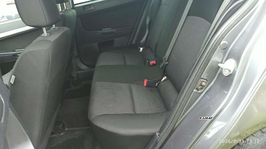 MITSUBISHI Lancer -