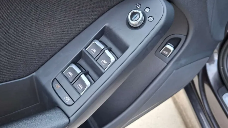 AUDI A4 -