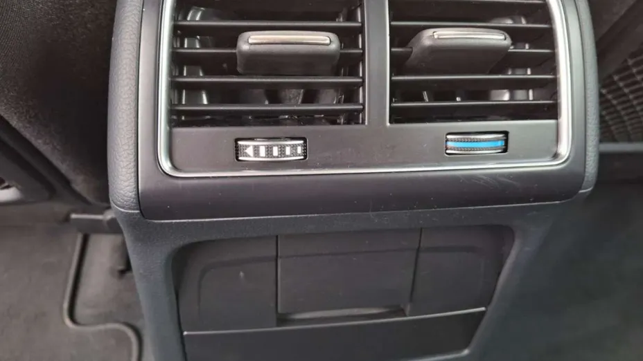 AUDI A4 -