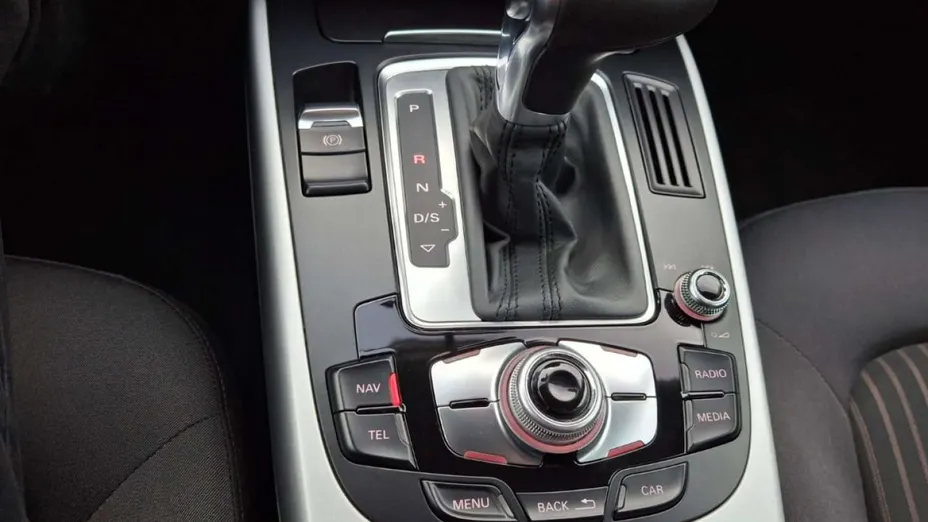 AUDI A4 -