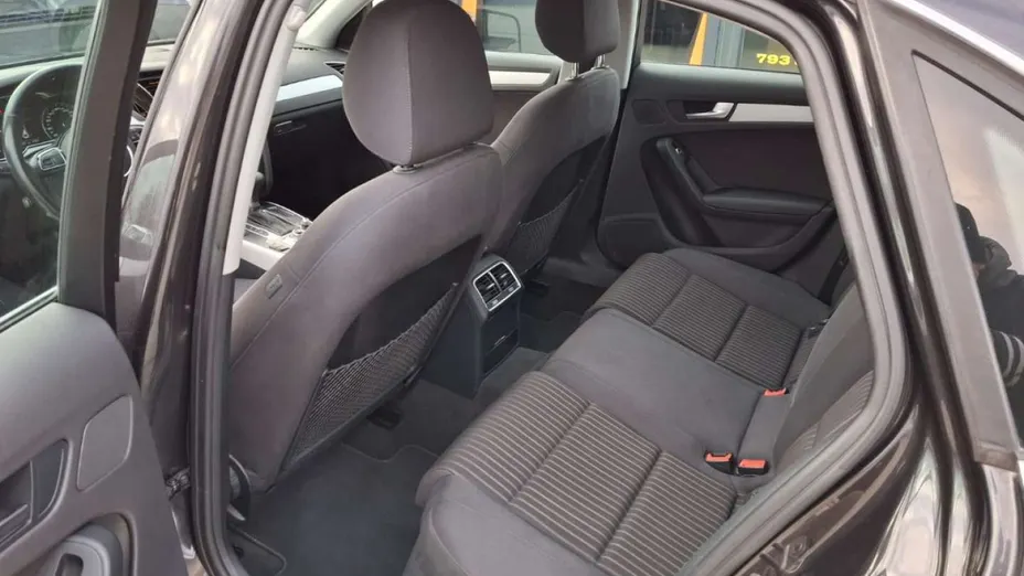 AUDI A4 -