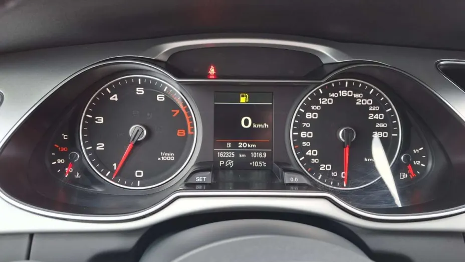 AUDI A4 -