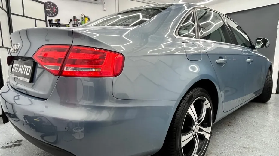 AUDI A4 -