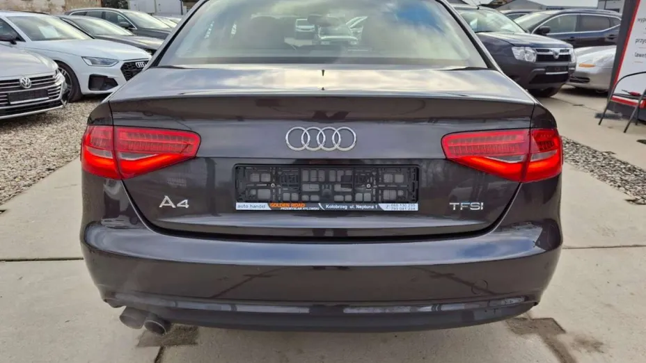 AUDI A4 -