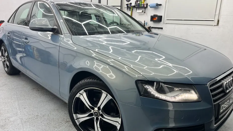 AUDI A4 -