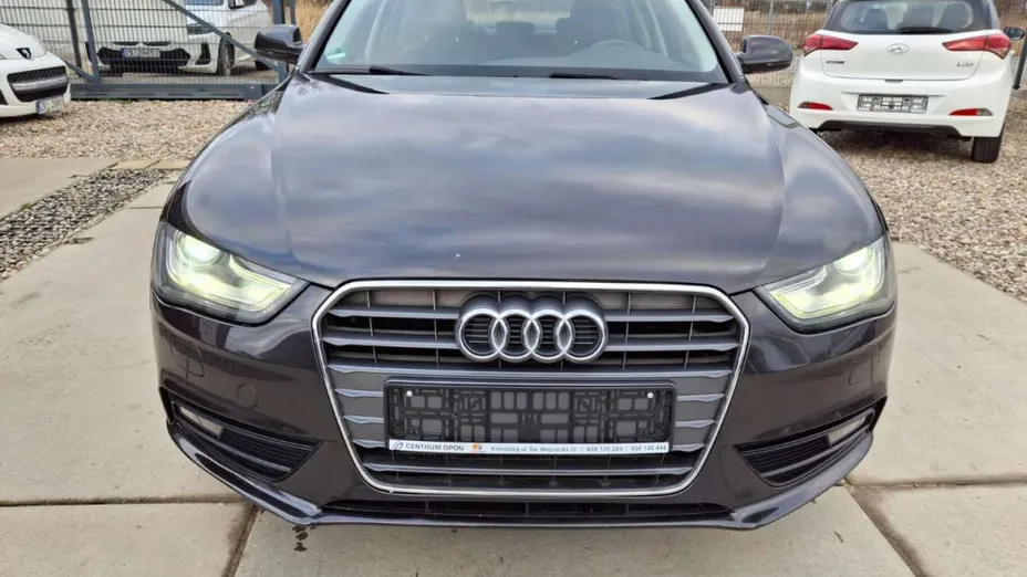 AUDI A4 -
