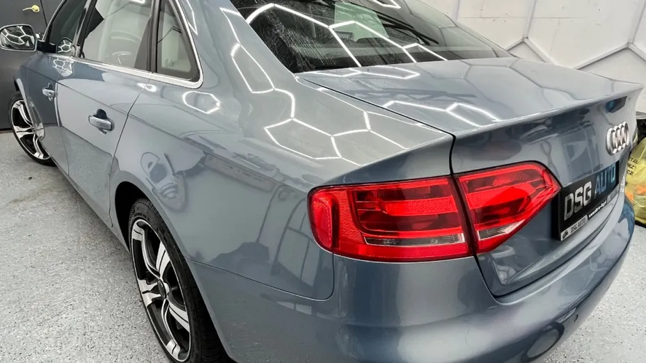 AUDI A4 -