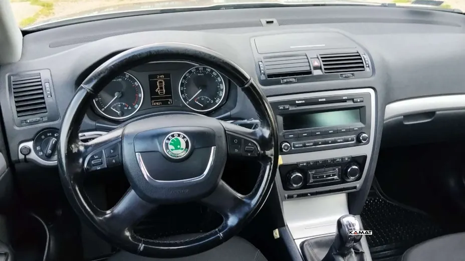 SKODA Octavia -