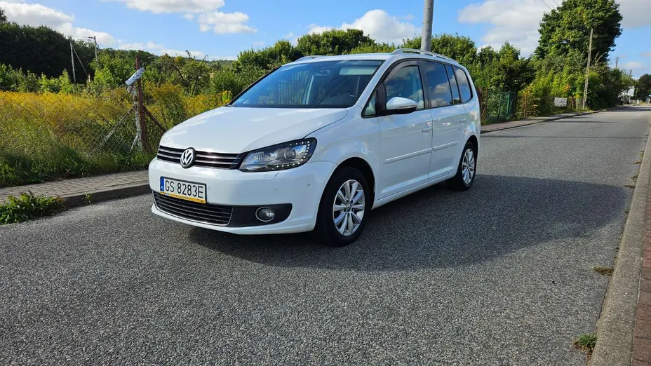 VOLKSWAGEN Touran -
