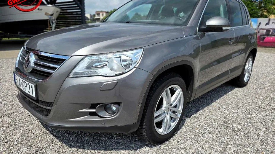 VOLKSWAGEN Tiguan -