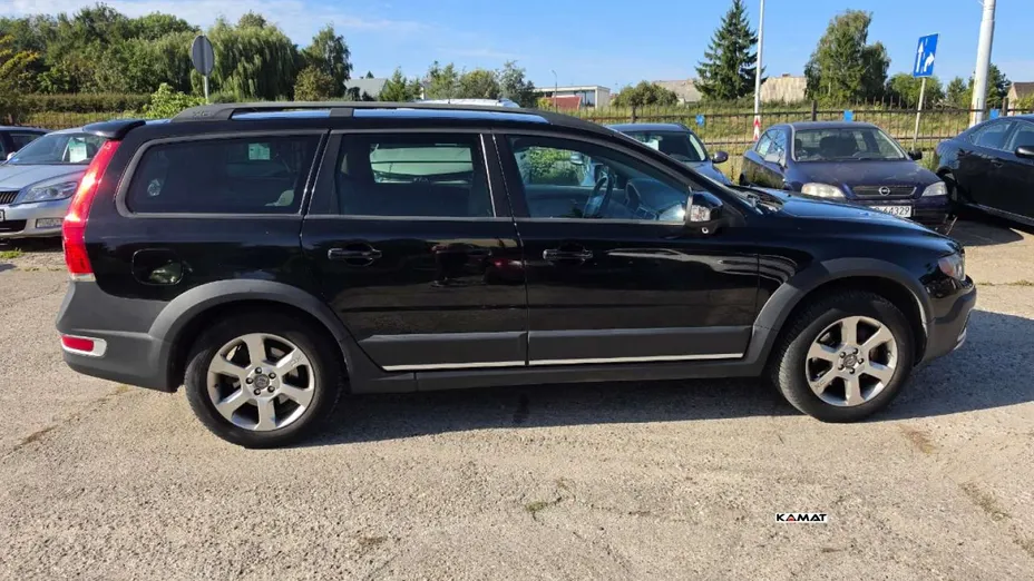 VOLVO XC70 -