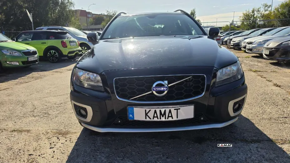 VOLVO XC70 -