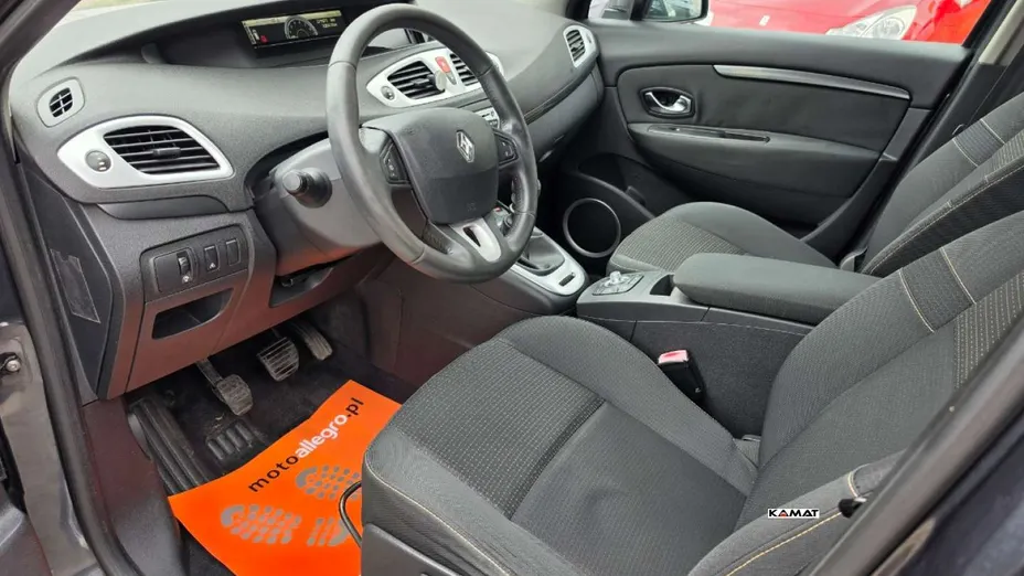 RENAULT Grand Scenic -