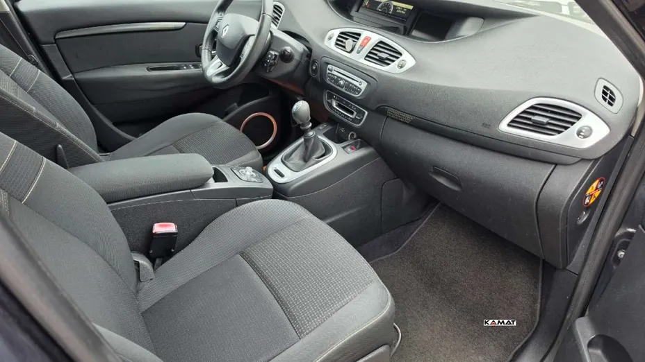 RENAULT Grand Scenic -
