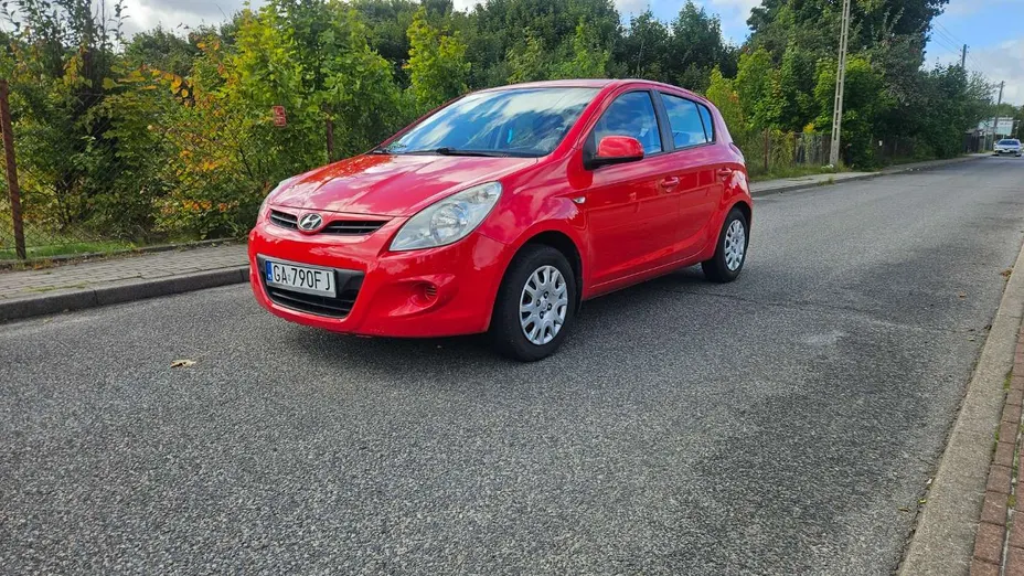 HYUNDAI i20 -