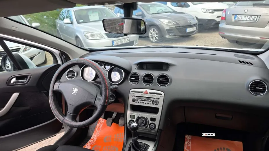 PEUGEOT 308 -